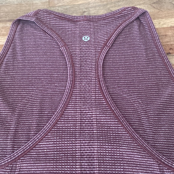 Lululemon Run: Swiftly Tech Racerback size 10 - Picture 4 of 6